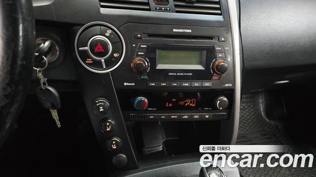 KG Mobility KORANDO 2014 — photo 16
