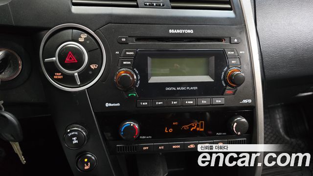 KG Mobility KORANDO 2014 — photo 17