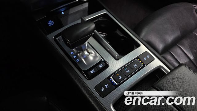 Genesis G80 2019 — photo 9