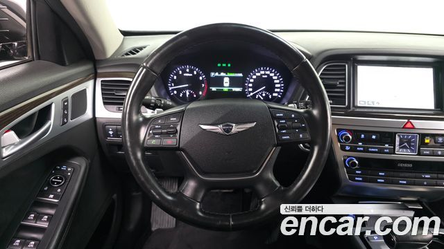 Genesis G80 2019 — photo 12