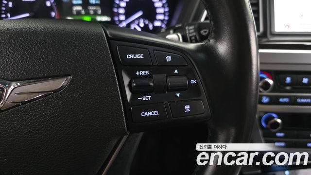 Genesis G80 2019 — photo 17