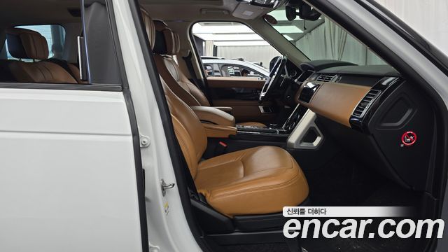 Land Rover Range Rover 2019 — photo 11