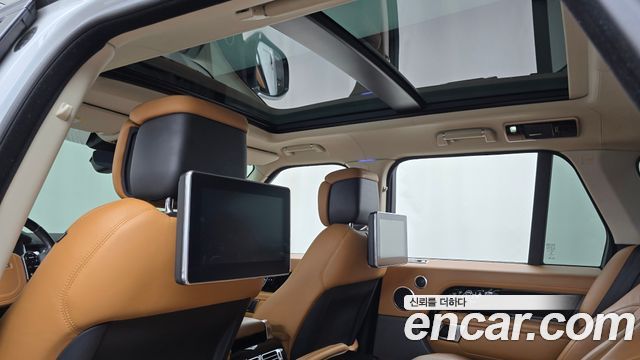 Land Rover Range Rover 2019 — photo 17