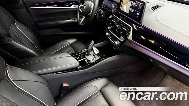 BMW Gran Turismo 2024 — photo 16