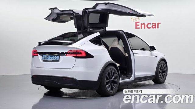 Tesla Model X 2023 — photo 2