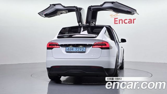 Tesla Model X 2023 — photo 4