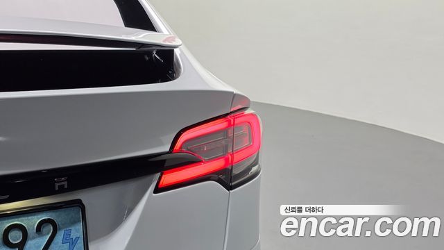 Tesla Model X 2023 — photo 9