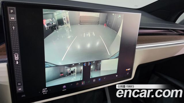Tesla Model X 2023 — photo 27