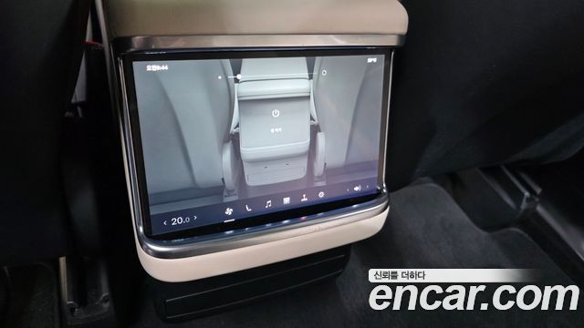 Tesla Model X 2023 — photo 30