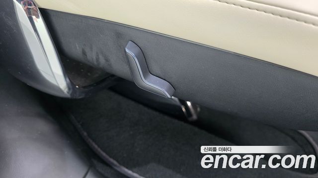 Tesla Model X 2023 — photo 31