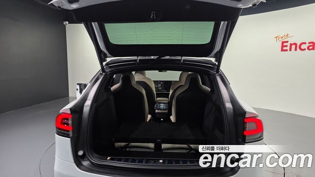 Tesla Model X 2023 — photo 34