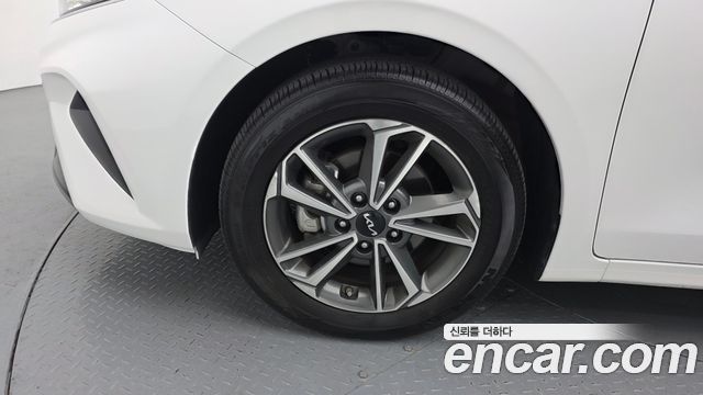 Kia K3 2024 — photo 5