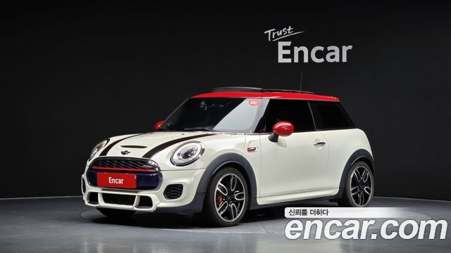 Mini Cooper 2016 — photo 1