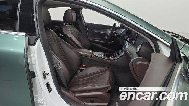 Mercedes-Benz CLS-Class 2021 — photo 16