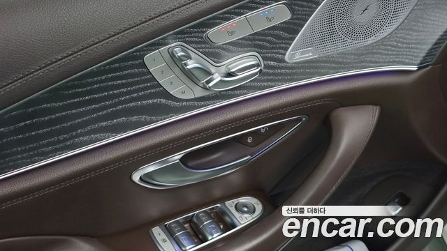 Mercedes-Benz CLS-Class 2021 — photo 27