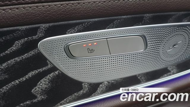 Mercedes-Benz CLS-Class 2021 — photo 29
