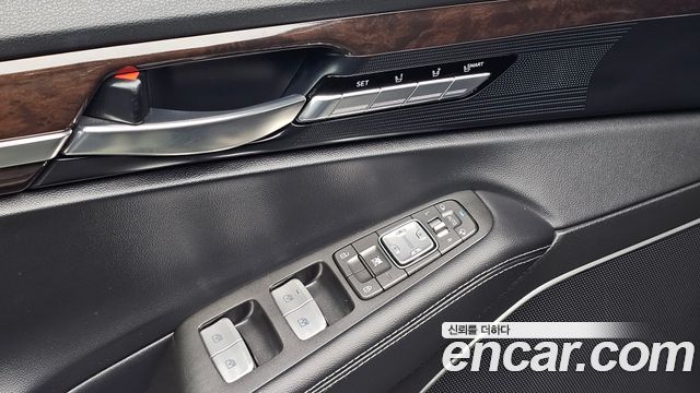 Genesis EQ900 2018 — photo 30