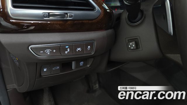 Genesis EQ900 2016 — photo 29