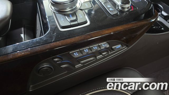 Genesis EQ900 2016 — photo 32