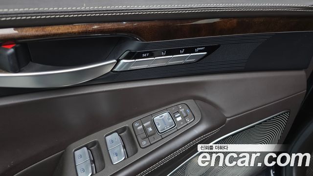 Genesis EQ900 2016 — photo 34