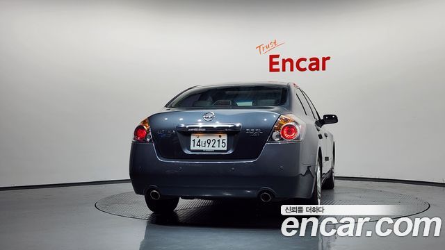 Nissan Altima 2011 — photo 4