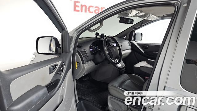 Hyundai Starex 2020 — photo 13