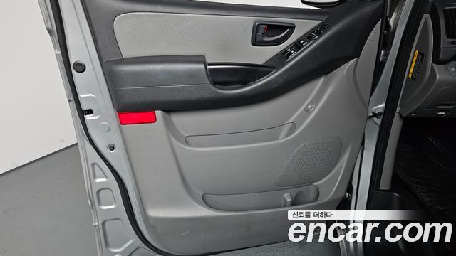 Hyundai Starex 2020 — photo 15