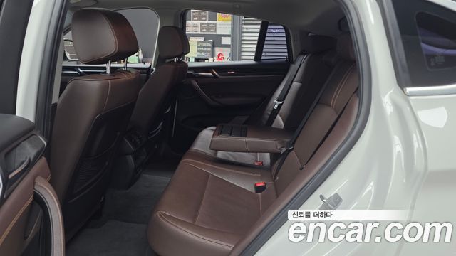 BMW X4 2017 — photo 18