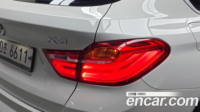 BMW X4 2017 — photo 9