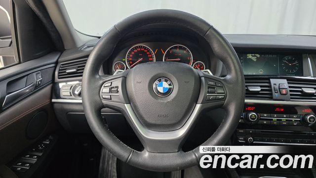 BMW X4 2017 — photo 31