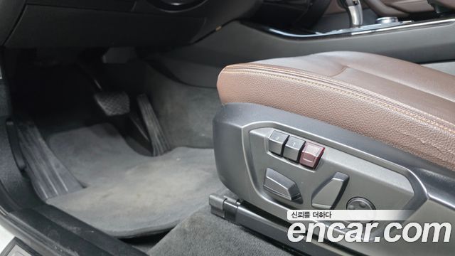 BMW X4 2017 — photo 32