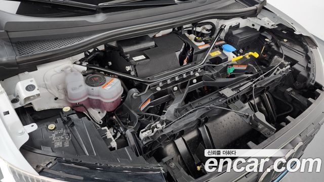 Audi Q4 e-tron 2023 — photo 6