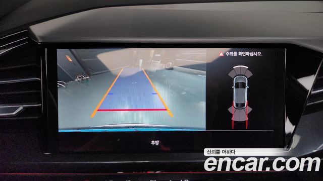 Audi Q4 e-tron 2023 — photo 20