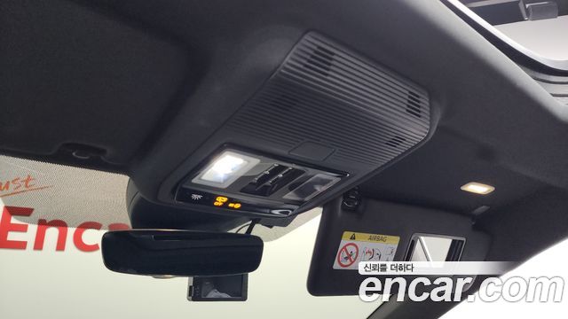 Audi Q4 e-tron 2023 — photo 21