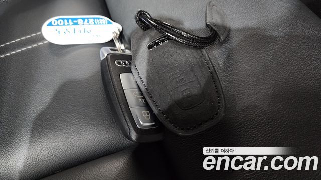 Audi Q4 e-tron 2023 — photo 22
