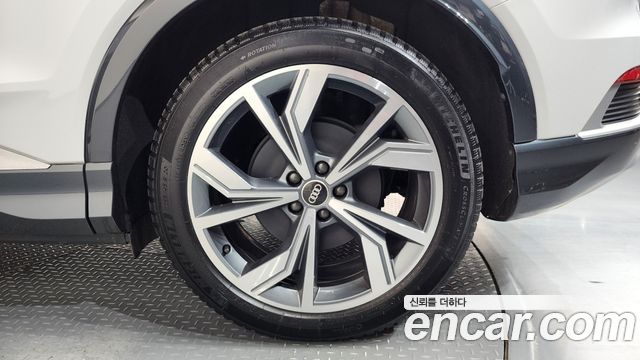 Audi Q4 e-tron 2023 — photo 7