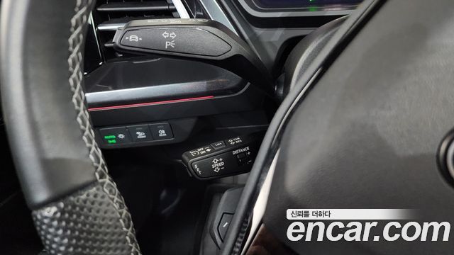 Audi Q4 e-tron 2023 — photo 30