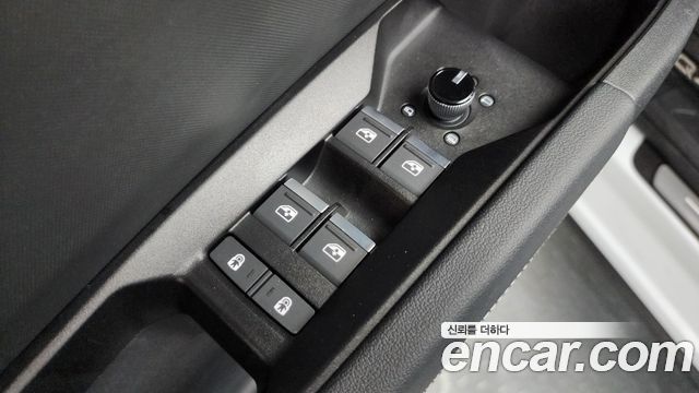 Audi Q4 e-tron 2023 — photo 34