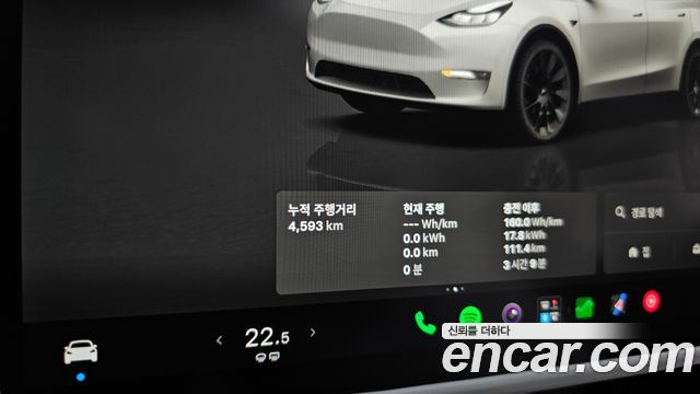 Tesla Model Y 2024 — photo 11