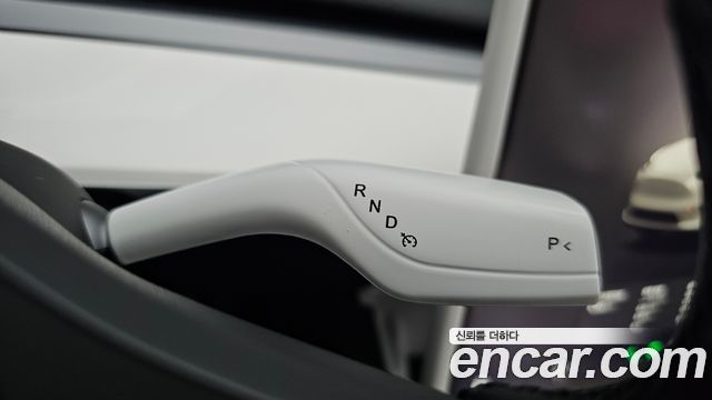 Tesla Model Y 2024 — photo 12