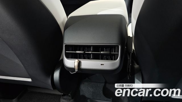 Tesla Model Y 2024 — photo 25