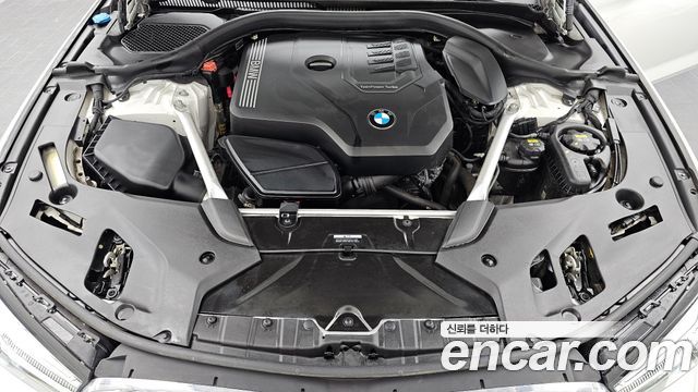 BMW 5-Series 2022 — photo 6