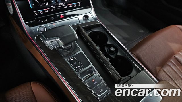 Audi A6 2021 — photo 12