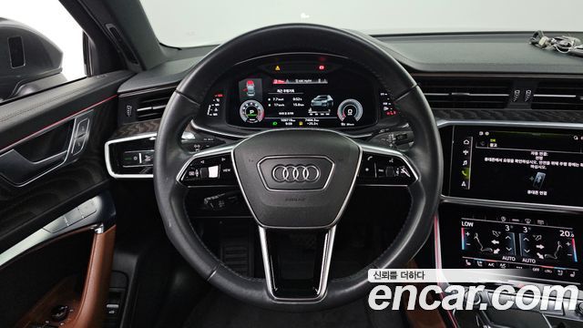 Audi A6 2021 — photo 19