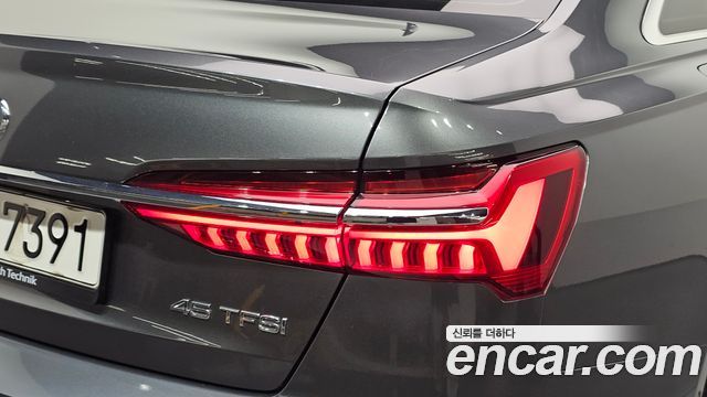 Audi A6 2021 — photo 9