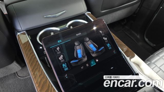 Cadillac Escalade 2025 — photo 25