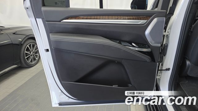 Cadillac Escalade 2025 — photo 15