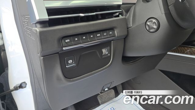 Cadillac Escalade 2025 — photo 27