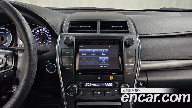 Toyota Camry 2016 — photo 14