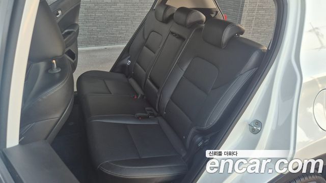 Kia Sportage 2016 — photo 13